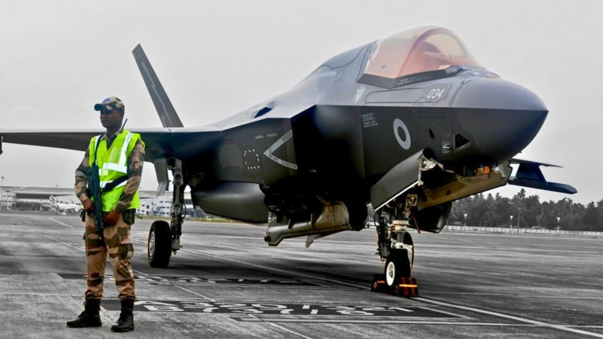 ब्रिटिश नेव्हीचा F-35 फायटर जेट