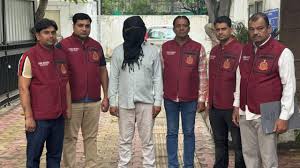 दिल्लीतील कॅब ड्रायव्हर्सच्या हत्या प्रकरणात सीरियल किलर अजय लांबा अटकेत: २४ वर्षांच्या पाठलागानंतर मोठा खुलासा.