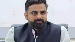 पुणे प्रशासनाचे काम