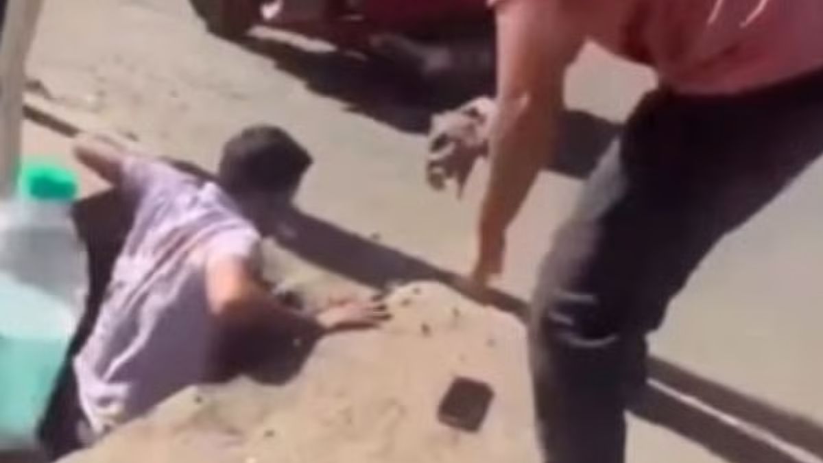 मीरा-भाईंदर फूटपाथ कोसळला