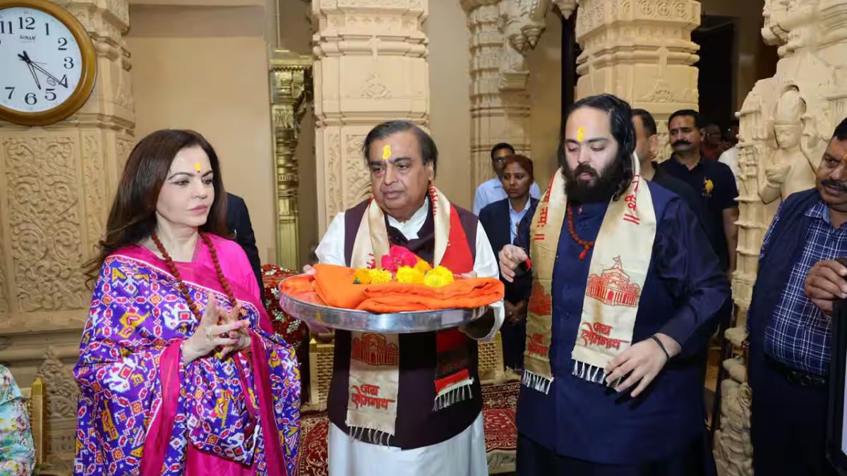 मुकेश अंबानीं